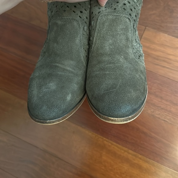 Vince Camuto Booties - Picture 5 of 9